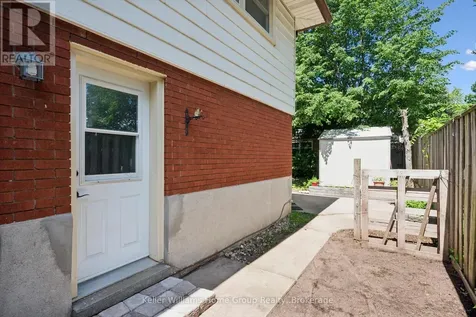 44 Meyer Drive Guelph (st. George's) ON N1E 4H2