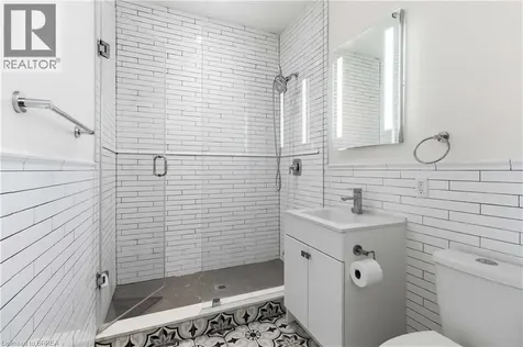 140 Dalhousie Street Brantford ON N3T 2J3