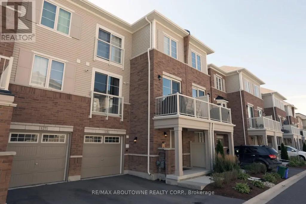 165 Hampshire Way Milton (de Dempsey) ON L9T 8M7