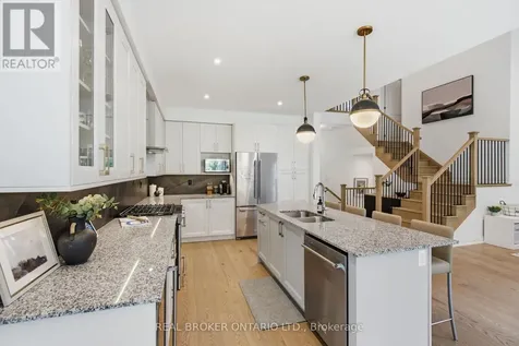 26 Howard Williams Court Uxbridge ON L9P 0R2