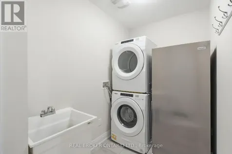 26 Howard Williams Court Uxbridge ON L9P 0R2