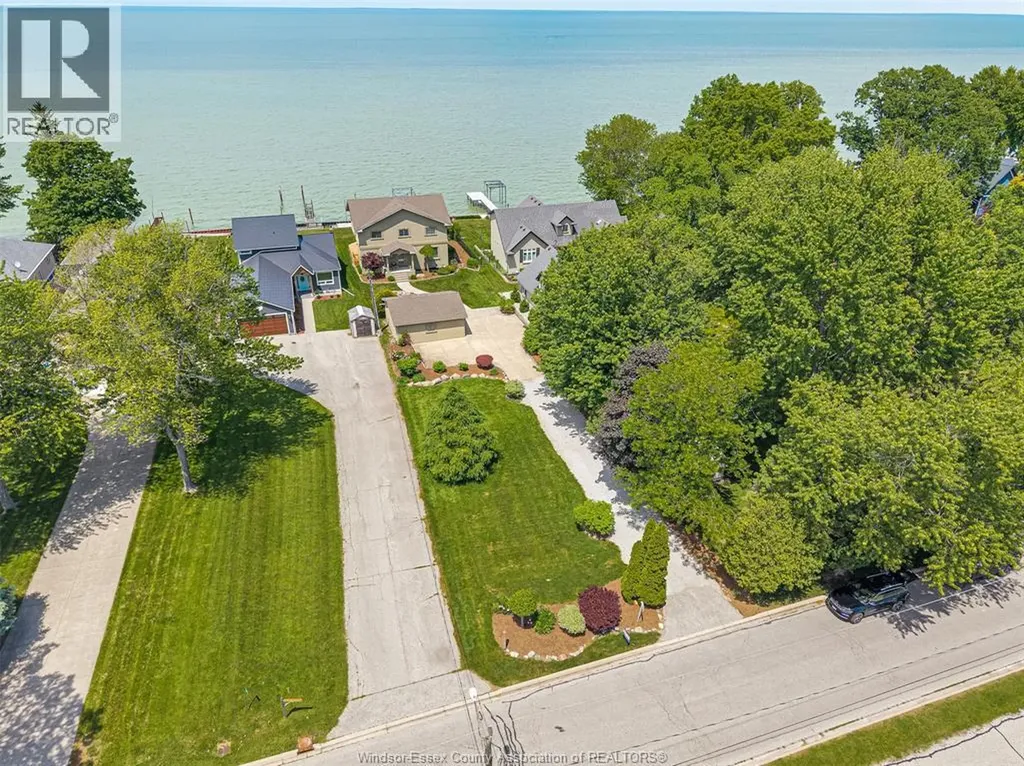 281 Lakeview Drive Belle River ON N0R 1A0