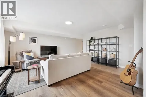 904 Paisley Road Guelph ON N1K 0C6