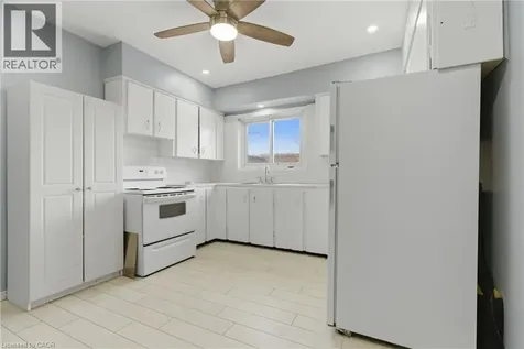 880 Lawrence Road Hamilton ON L8K 2A3