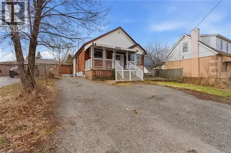 880 Lawrence Road Hamilton ON L8K 2A3