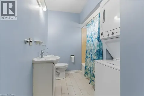880 Lawrence Road Hamilton ON L8K 2A3