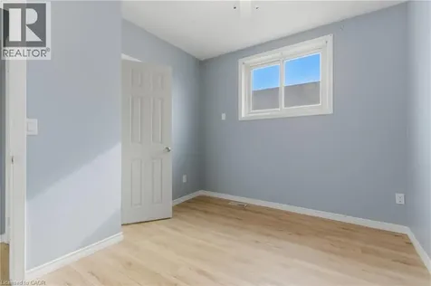 880 Lawrence Road Hamilton ON L8K 2A3