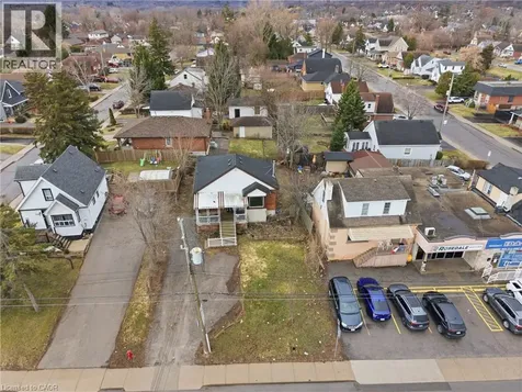 880 Lawrence Road Hamilton ON L8K 2A3