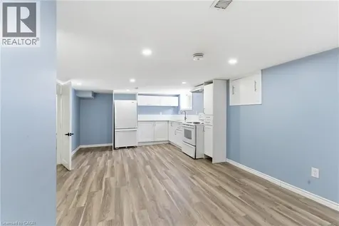 880 Lawrence Road Hamilton ON L8K 2A3