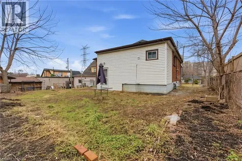 880 Lawrence Road Hamilton ON L8K 2A3