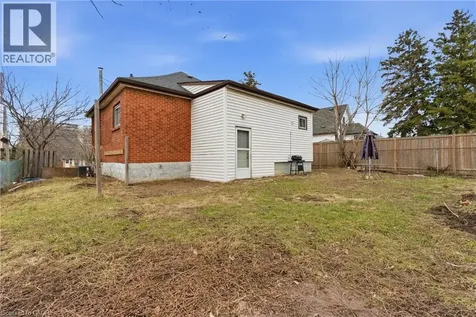 880 Lawrence Road Hamilton ON L8K 2A3