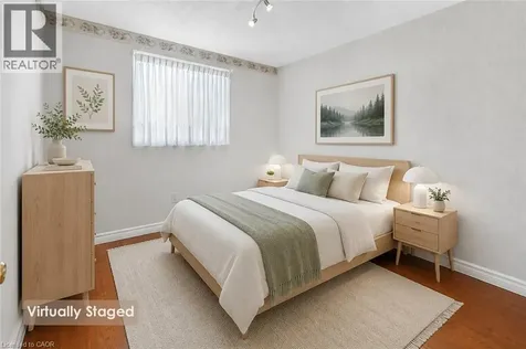 16 Walker Court Grimsby ON L3M 5J5