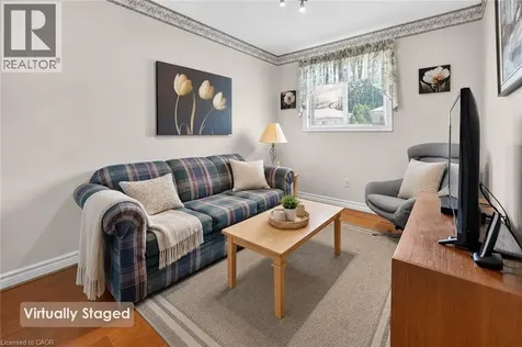16 Walker Court Grimsby ON L3M 5J5