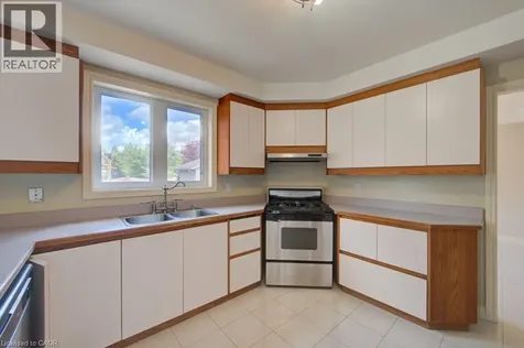 14 Antrim Court East Caledon ON L7C 1R1