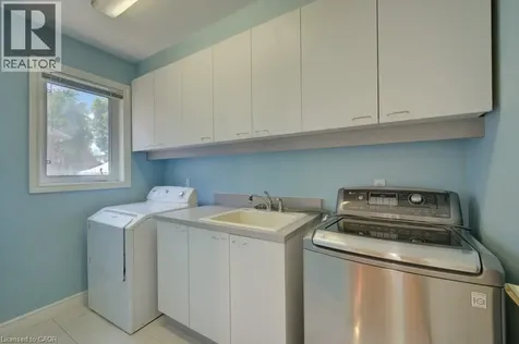 14 Antrim Court East Caledon ON L7C 1R1