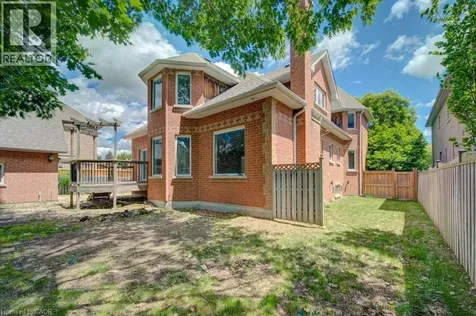 14 Antrim Court East Caledon ON L7C 1R1
