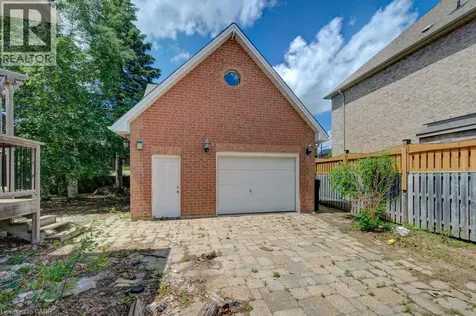 14 Antrim Court East Caledon ON L7C 1R1