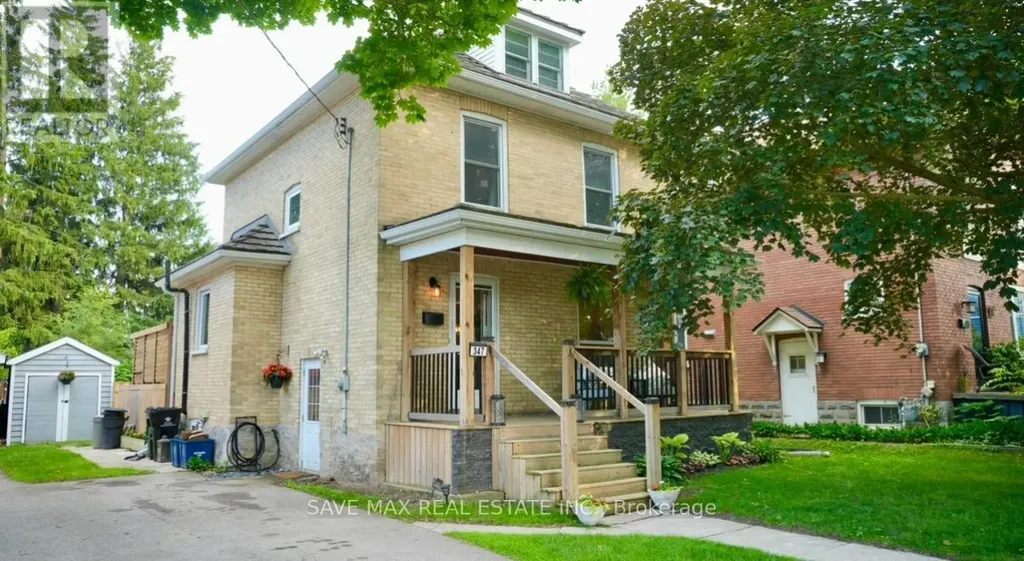 347 Dover Street South Cambridge ON N3H 1L6