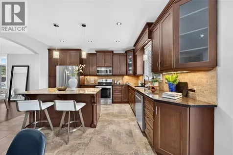 510 Huron Street Lasalle ON N9J 3Z4