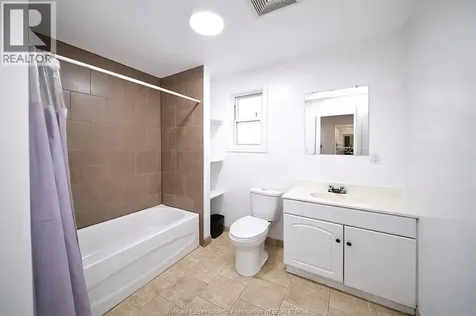 3463 Harris Street Windsor ON N9C 1N6