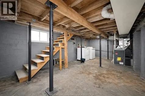 3463 Harris Street Windsor ON N9C 1N6