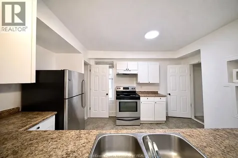 3463 Harris Street Windsor ON N9C 1N6