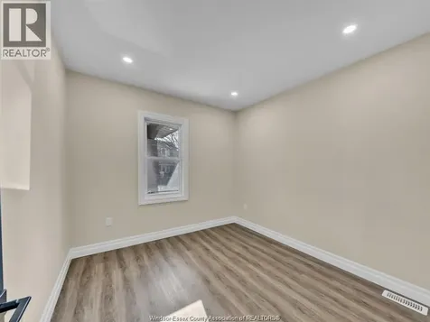 1568 York Street Windsor ON N8X 1W4