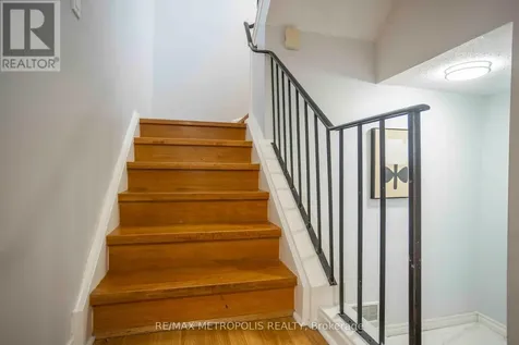 2170 Bromsgrove Road Mississauga (clarkson) ON L5J 4J2