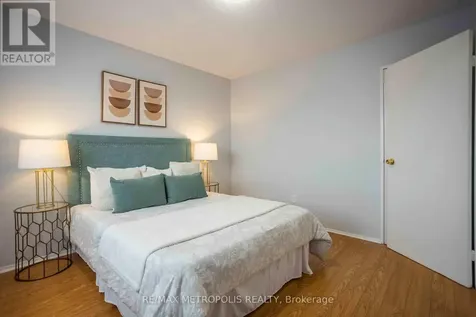 2170 Bromsgrove Road Mississauga (clarkson) ON L5J 4J2