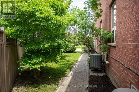 1297 Roper Drive Milton (de Dempsey) ON L9T 6E5