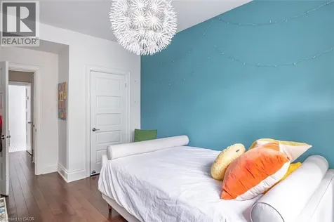 10 Beulah Avenue Hamilton ON L8P 4G9