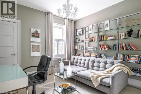 10 Beulah Avenue Hamilton ON L8P 4G9