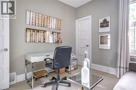 10 Beulah Avenue Hamilton ON L8P 4G9