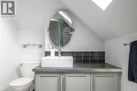 10 Beulah Avenue Hamilton ON L8P 4G9