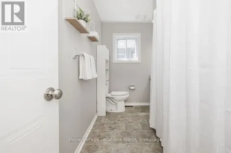 73 Fernbrook Drive Wasaga Beach ON L9Z 1G5