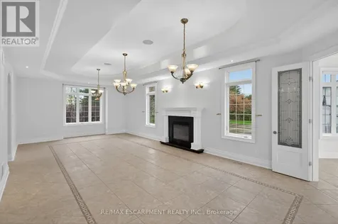 803 Ridge Road Hamilton ON L8J 2Y3