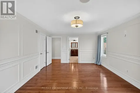 803 Ridge Road Hamilton ON L8J 2Y3