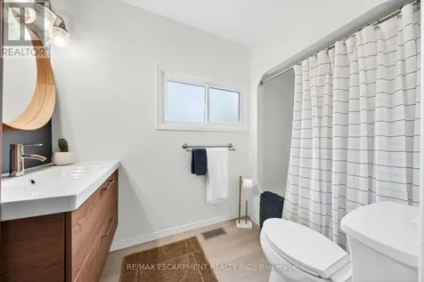 108 Lakeside Drive Haldimand ON N0A 1L0