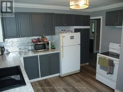 65 Inglis Street Madawaska Valley ON K0J 2M0