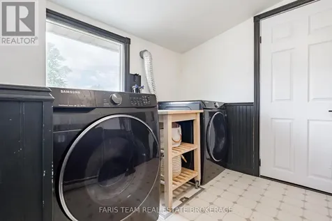 1066 Wood Street Innisfil ON L0L 1K0