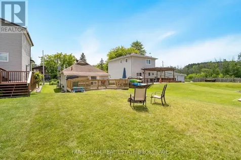 1066 Wood Street Innisfil ON L0L 1K0