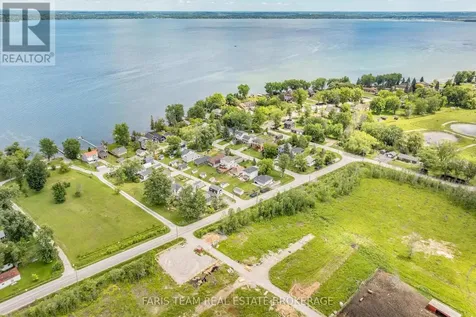 1066 Wood Street Innisfil ON L0L 1K0