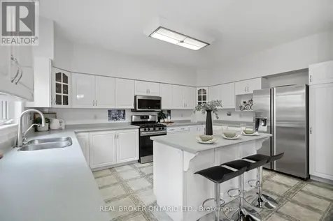 118 Bayview Avenue Georgina (keswick South) ON L4P 2S9