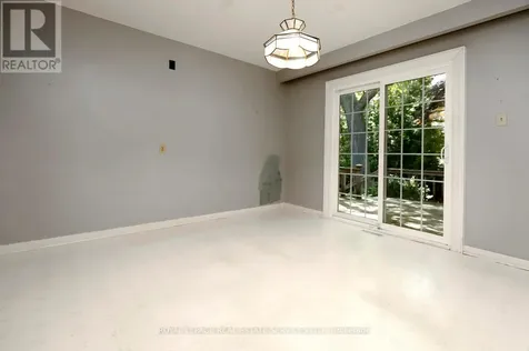 1492 Hillgrove Road Mississauga (clarkson) ON L5J 3M1