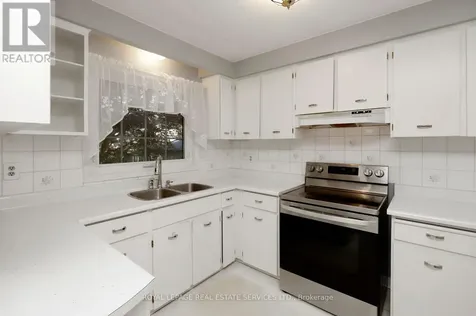 1492 Hillgrove Road Mississauga (clarkson) ON L5J 3M1