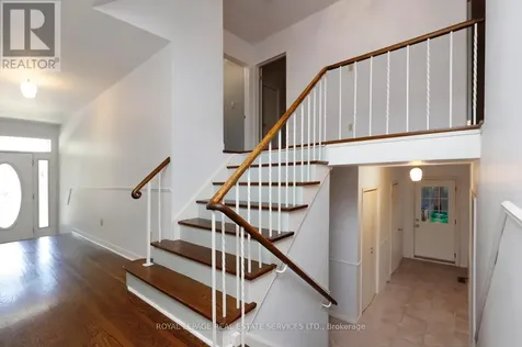1492 Hillgrove Road Mississauga (clarkson) ON L5J 3M1