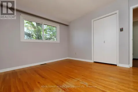 1492 Hillgrove Road Mississauga (clarkson) ON L5J 3M1