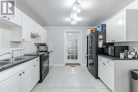1904 Balsam Avenue Mississauga (clarkson) ON L5J 1L2