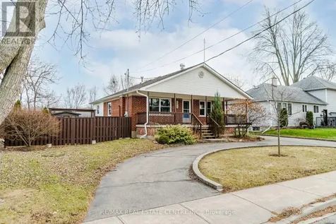 1904 Balsam Avenue Mississauga (clarkson) ON L5J 1L2