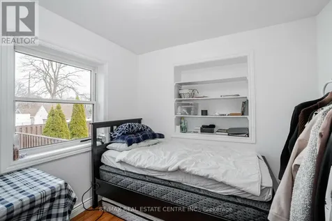 1904 Balsam Avenue Mississauga (clarkson) ON L5J 1L2